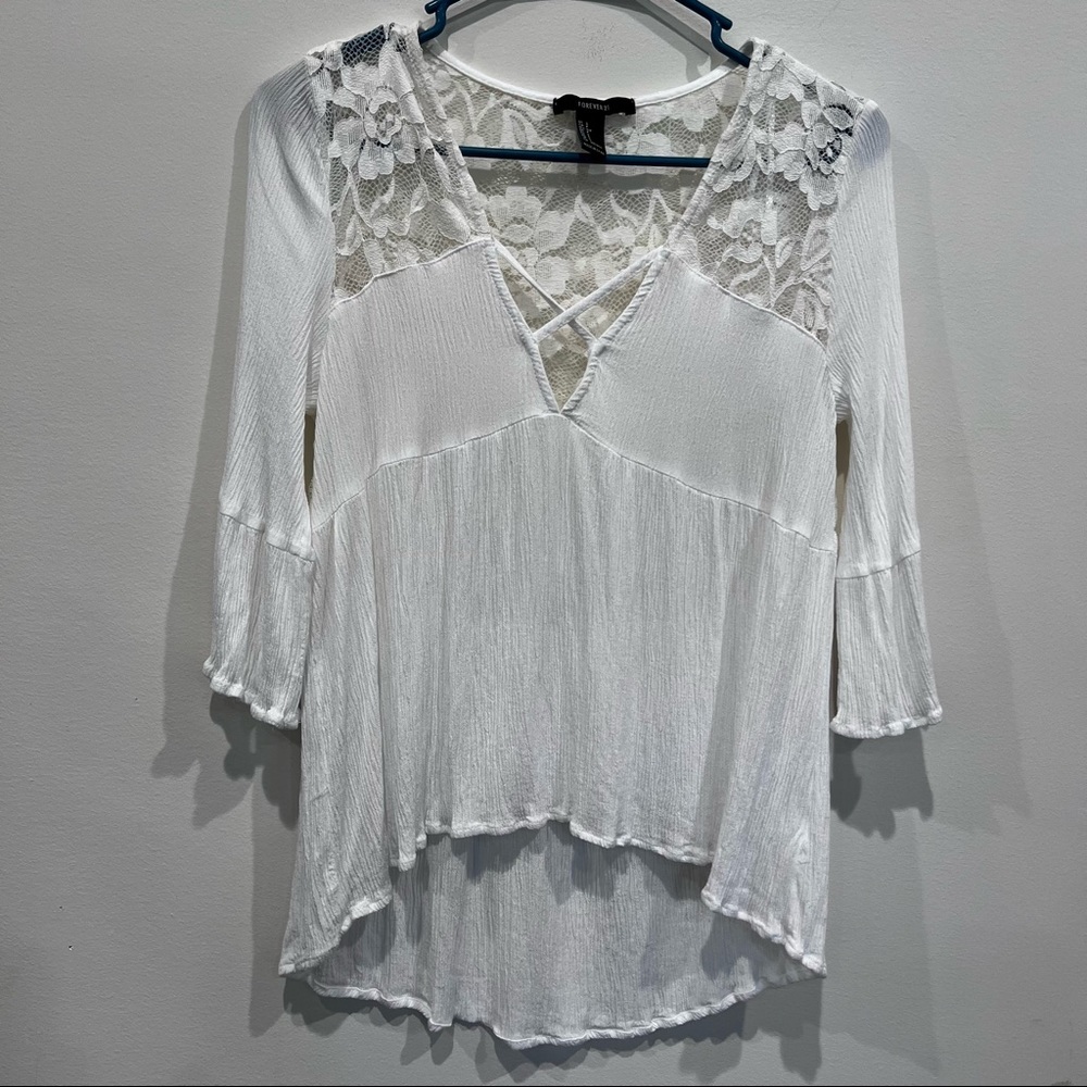 Forever 21 lace detail topβ